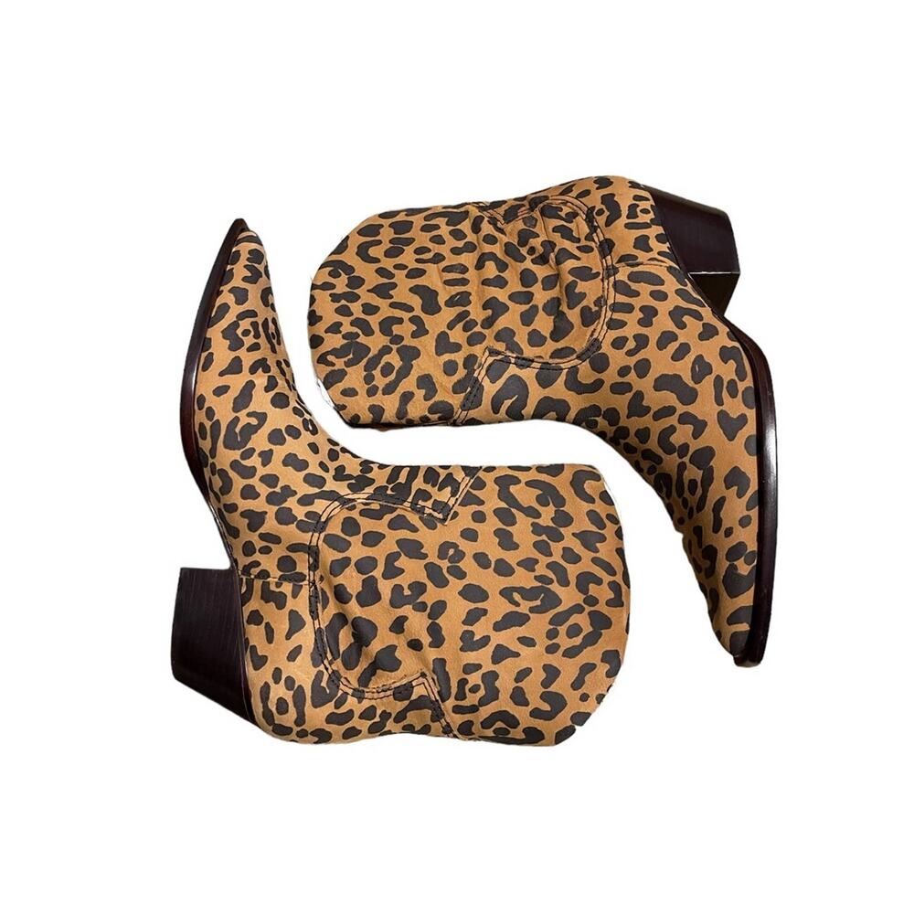 Schutz Tessie Mid Heeled Western Bootie in Nubuck Animal Print Size 6.5 NEW
